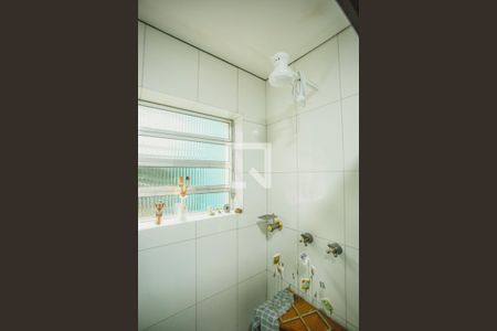 Casa à venda com 110m², 2 quartos e sem vaga Casa à venda com 110m², 2 quartos e sem vagaBanheiro - Chuveiro