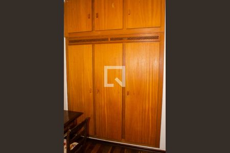 Casa à venda com 240m², 4 quartos e 5 vagasQuarto 1