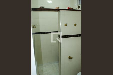 Casa à venda com 240m², 4 quartos e 5 vagasBanheiro 2