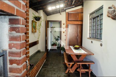 Casa à venda com 240m², 4 quartos e 5 vagasÁrea Gourmet