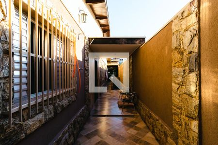 Casa à venda com 300m², 4 quartos e 3 vagasCorredor