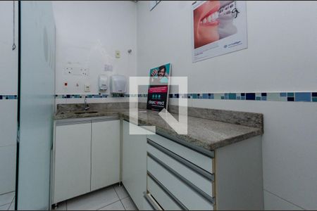 Casa à venda com 180m², 5 quartos e 4 vagas Casa à venda com 180m², 5 quartos e 4 vagasLoja 1