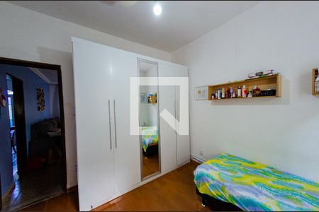 Casa à venda com 180m², 5 quartos e 4 vagas Casa à venda com 180m², 5 quartos e 4 vagasQuarto 1