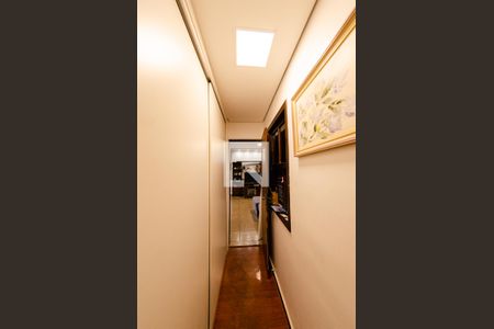 Casa à venda com 180m², 5 quartos e 4 vagas Casa à venda com 180m², 5 quartos e 4 vagasSuíte