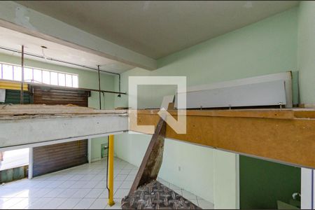 Casa à venda com 180m², 5 quartos e 4 vagas Casa à venda com 180m², 5 quartos e 4 vagasLoja 2