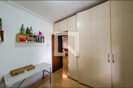 Casa à venda com 180m², 5 quartos e 4 vagas Casa à venda com 180m², 5 quartos e 4 vagasQuarto 4