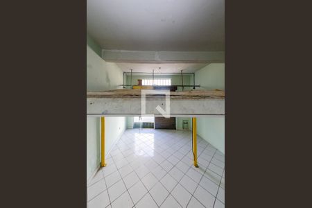 Casa à venda com 180m², 5 quartos e 4 vagas Casa à venda com 180m², 5 quartos e 4 vagasLoja 2