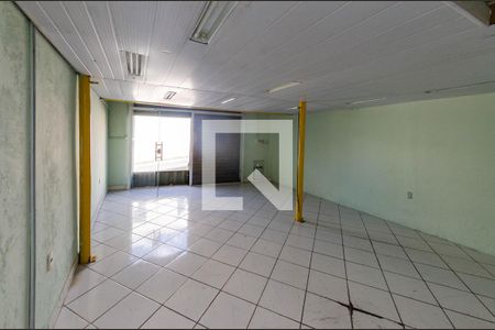 Casa à venda com 180m², 5 quartos e 4 vagas Casa à venda com 180m², 5 quartos e 4 vagasLoja 2