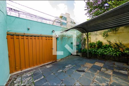 Casa à venda com 180m², 5 quartos e 4 vagas Casa à venda com 180m², 5 quartos e 4 vagasGaragem