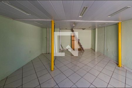 Casa à venda com 180m², 5 quartos e 4 vagas Casa à venda com 180m², 5 quartos e 4 vagasLoja 2