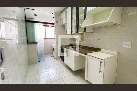 Apartamento à venda com 75m², 3 quartos e 2 vagas Apartamento à venda com 75m², 3 quartos e 2 vagasCozinha