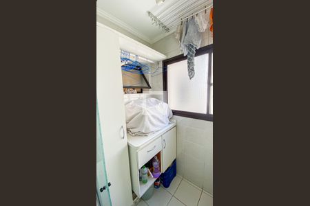 Apartamento à venda com 75m², 3 quartos e 2 vagas Apartamento à venda com 75m², 3 quartos e 2 vagasÁrea de Serviço