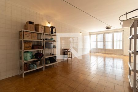 Casa à venda com 120m², 2 quartos e 1 vagaGaragem Coberta/Salão