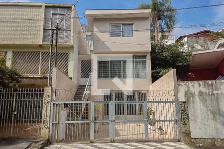 Casa à venda com 120m², 2 quartos e 1 vagaFachada