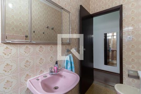 Casa à venda com 120m², 2 quartos e 1 vagaBanheiro 1