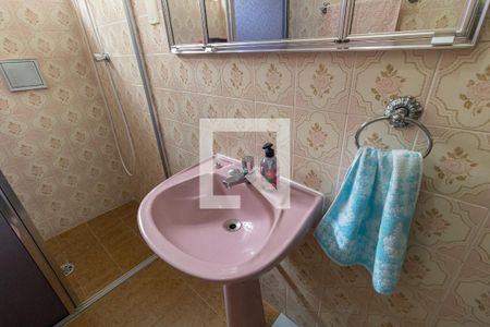 Casa à venda com 120m², 2 quartos e 1 vagaBanheiro 1