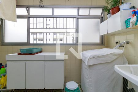 Apartamento à venda com 180m², 3 quartos e 1 vagaÁrea de Serviço