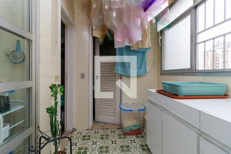 Apartamento à venda com 180m², 3 quartos e 1 vagaÁrea de Serviço