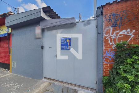 Casa de condomínio para alugar com 30m², 1 quarto e sem vaga Casa de condomínio para alugar com 30m², 1 quarto e sem vagaFachada