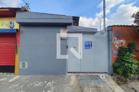 Casa de condomínio para alugar com 30m², 1 quarto e sem vaga Casa de condomínio para alugar com 30m², 1 quarto e sem vagaFachada