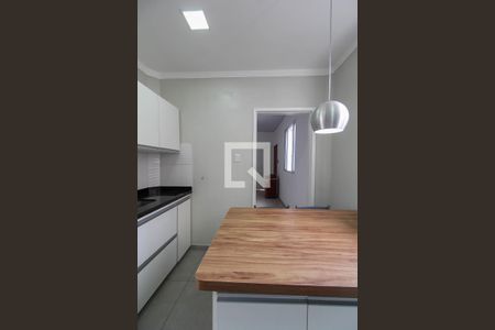 Apartamento para alugar com 76m², 2 quartos e sem vagaCozinha