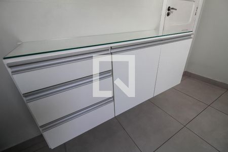 Apartamento para alugar com 76m², 2 quartos e sem vagaBanheiro
