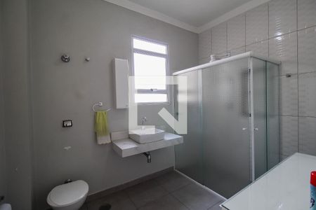 Apartamento para alugar com 76m², 2 quartos e sem vagaBanheiro