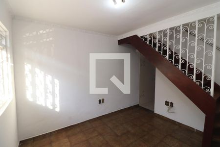 Sala de TV de casa de condomínio para alugar com 2 quartos, 78m² em Vila Carrão, São Paulo