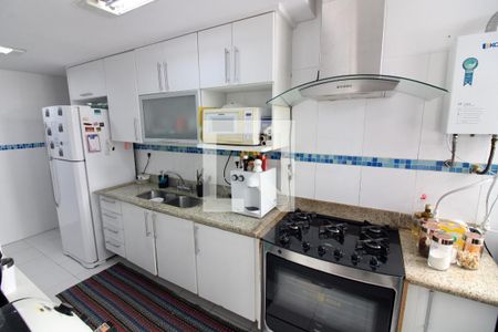 Apartamento à venda com 193m², 3 quartos e 2 vagasCozinha