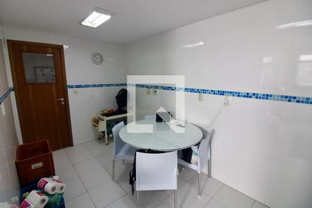 Apartamento à venda com 193m², 3 quartos e 2 vagasCozinha