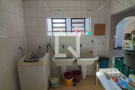 Casa à venda com 189m², 3 quartos e 3 vagasLavanderia