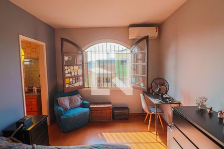 Casa à venda com 189m², 3 quartos e 3 vagasSuite 3