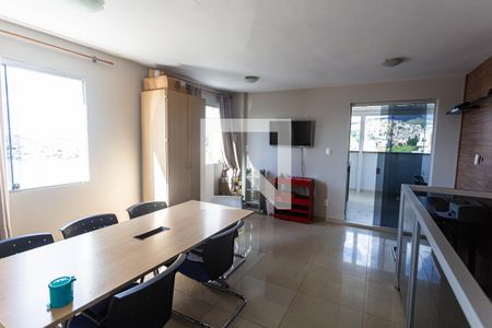 Apartamento à venda com 200m², 3 quartos e 4 vagas Apartamento à venda com 200m², 3 quartos e 4 vagasSala 2