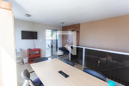 Apartamento à venda com 200m², 3 quartos e 4 vagas Apartamento à venda com 200m², 3 quartos e 4 vagasSala 2