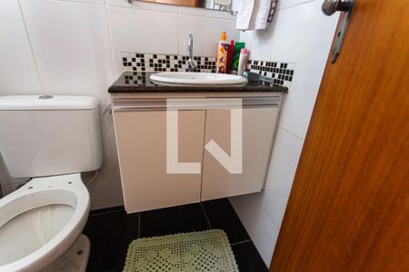 Apartamento à venda com 200m², 3 quartos e 4 vagas Apartamento à venda com 200m², 3 quartos e 4 vagasArmário do Banheiro da Suíte 2