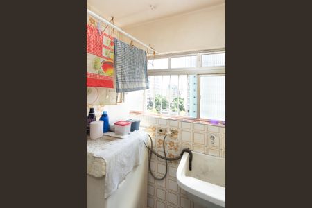 Apartamento à venda com 68m², 2 quartos e 1 vagaÁrea de Serviço