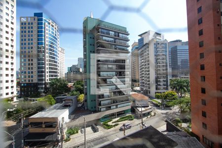 Vista de apartamento à venda com 2 quartos, 68m² em Vila Olímpia, São Paulo