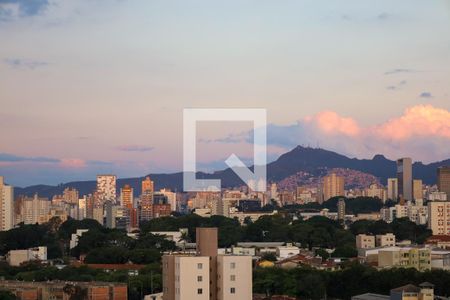 Apartamento para alugar com 110m², 2 quartos e 1 vagaVista
