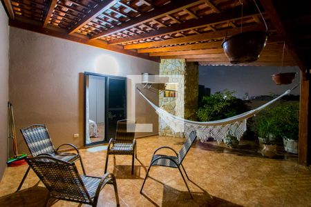 Casa à venda com 293m², 3 quartos e 3 vagas Casa à venda com 293m², 3 quartos e 3 vagasVaranda do quarto 1