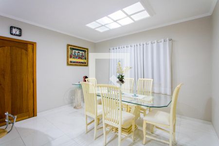 Casa à venda com 293m², 3 quartos e 3 vagas Casa à venda com 293m², 3 quartos e 3 vagasCopa