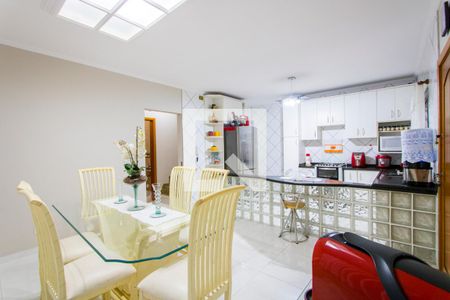 Casa à venda com 293m², 3 quartos e 3 vagas Casa à venda com 293m², 3 quartos e 3 vagasCopa