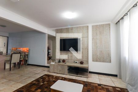 Sala de casa de condomínio para alugar com 4 quartos, 260m² em Boqueirão, Curitiba