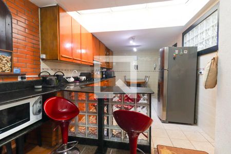 Casa de condomínio para alugar com 260m², 4 quartos e 2 vagasCozinha