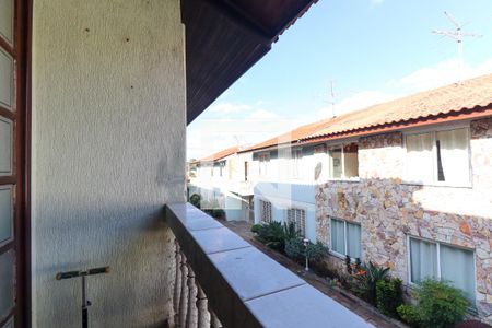 Casa de condomínio para alugar com 260m², 4 quartos e 2 vagasVaranda do Escritório