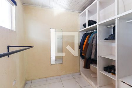 Casa de condomínio para alugar com 260m², 4 quartos e 2 vagasCloset
