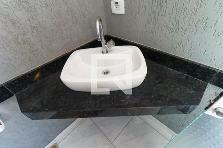 Casa de condomínio para alugar com 260m², 4 quartos e 2 vagasBanheiro Social 2