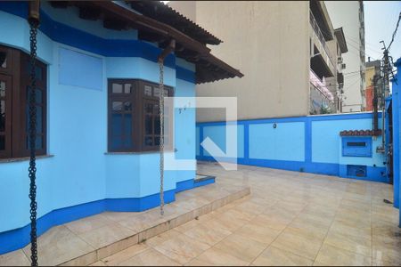 Casa à venda com 110m², 4 quartos e 3 vagasPátio