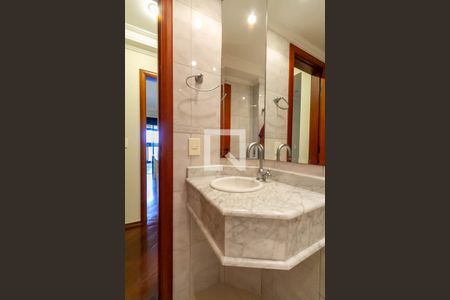 Apartamento à venda com 220m², 4 quartos e 4 vagasLavabo