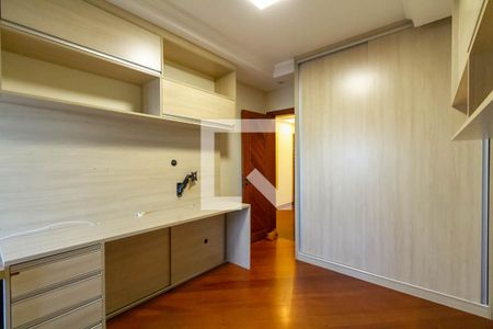 Apartamento à venda com 220m², 4 quartos e 4 vagasSuíte 1
