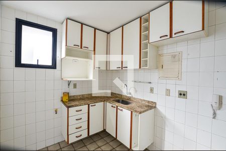 Apartamento à venda com 138m², 2 quartos e 2 vagasCozinha